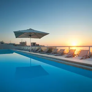 The George, Urban Boutique **** San Ġiljan